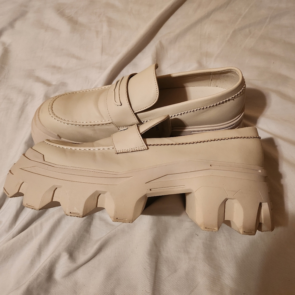 ASOS CHUNKY LOAFER SIZE 12